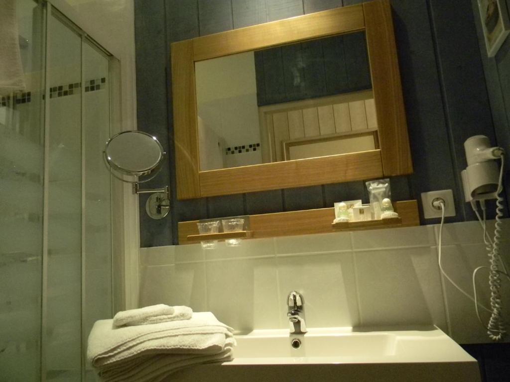 Logis Relais Des Cailleres Hotel Saint Pavace Cameră foto